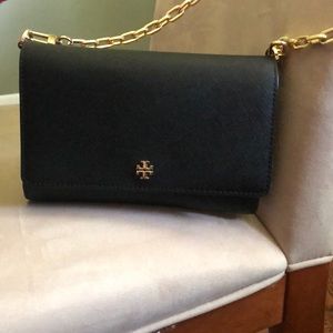 Tory Burch wallet on chain
